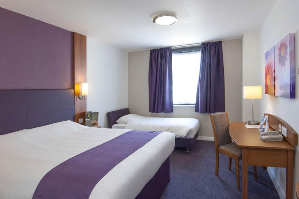 Premier Inn Reading Central Pokoj fotografie