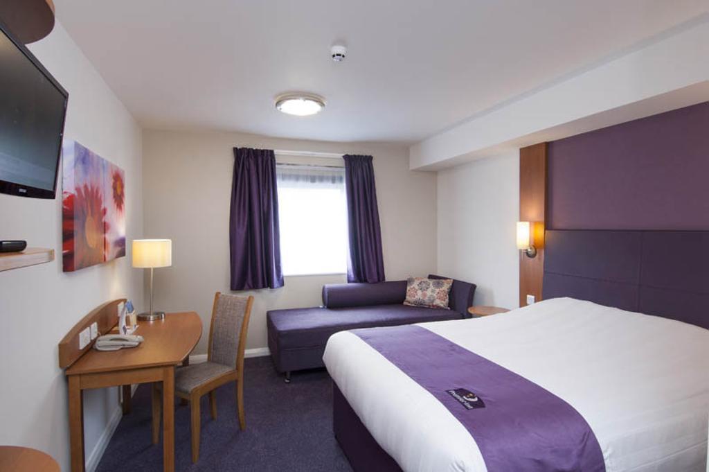 Premier Inn Reading Central Pokoj fotografie